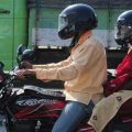 ആദ്യഘട്ടം നിര്‍ദേശം; പിന്നെ പിഴ; ശേഷം ലൈസന്‍സ് റദ്ദാക്കും; സംസ്ഥാനത്ത് ഇന്നു മുതല്‍ പിന്‍സീറ്റ് യാത്രക്കാര്‍ക്കും ഹെല്‍മെറ്റ് നിര്‍ബന്ധം