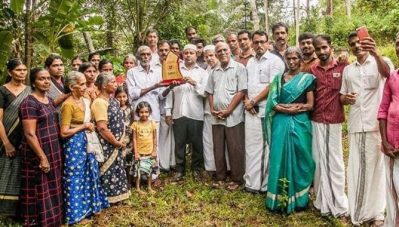 സ്ഥലം മാറിപ്പോകുന്ന പള്ളി ഇമാമിന് യാത്രയയപ്പ് നല്‍കി അമ്പലകമ്മിറ്റി