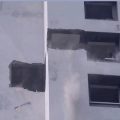 പാലിക്കേണ്ട അടിസ്ഥാന ചട്ടങ്ങള്‍ പോലും പാലിക്കാതെ മരടിലെ ഫ്‌ളാറ്റ് പൊളിക്കല്‍; പൊടിയില്‍ മുങ്ങി പ്രദേശം