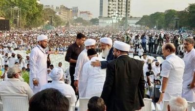 മുസ്‌ലിം സമുദായത്തെ രാജ്യത്ത് നിന്ന് പുറംതള്ളേണ്ട ആവശ്യമെന്താണ്?, മുസ്‌ലിം സമുദായം ഇന്ത്യക്ക് എതിരായ വല്ല തെറ്റും ചെയ്തതായി തെളിയിക്കാമോ?; കാന്തപുരം