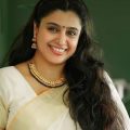 കഥ പറയാൻ വന്നോട്ടെ എന്ന് പലരും ചോദിക്കാറുണ്ട്; എല്ലാറ്റിനും സമയമുണ്ട്, അതിൽ വിശ്വസിക്കുന്നു: സംയുക്ത വർമ