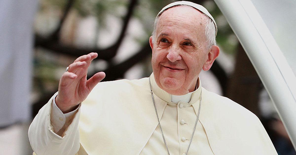 Pope Francis undergoes successful surgery for abdominal hernia