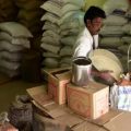 സംസ്ഥാനത്ത് 140 മണ്ഡലങ്ങളിലും സഞ്ചരിക്കുന്ന റേഷന്‍ കടകള്‍ തുടങ്ങും; നികുതി വര്‍ധനവിലൂടെ ലക്ഷ്യമിടുന്നത് അധികം വരുമാനം