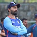 ഞാന്‍ വലിയ ഒരു തെറ്റുചെയ്തു, ഒരു വിക്കറ്റ് കീപ്പറായിട്ടുകൂടി ഞാന്‍ എങ്ങനെ അത് മറന്നു? ഏറ്റുപറഞ്ഞ് ദിനേഷ് കാര്‍ത്തിക്