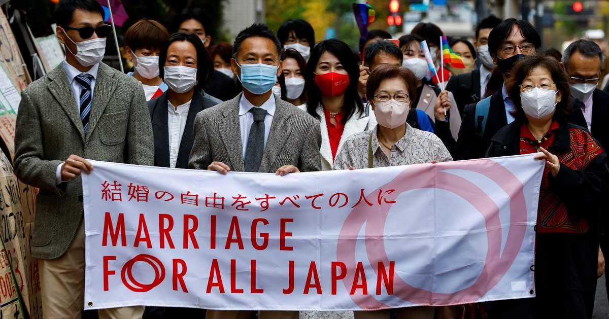 Tokyo court upholds same-sex marriage ban;  Observing that not getting legal protection is a violation of human rights