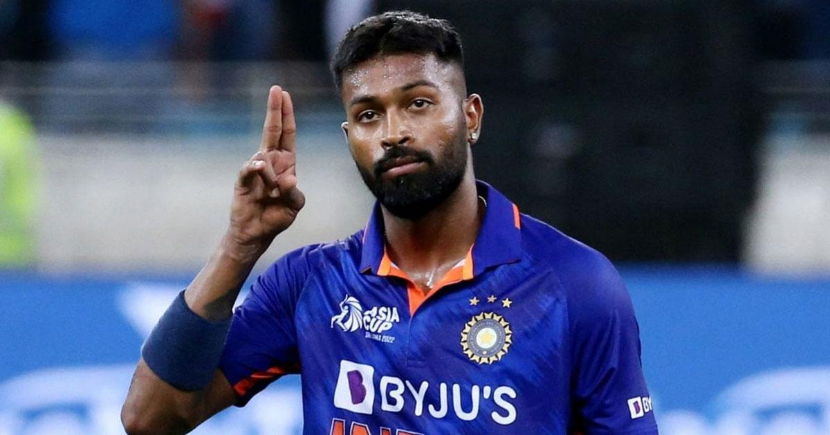 What is the delay when asked to bring water;  Hardik Pandya warmed up to his teammate