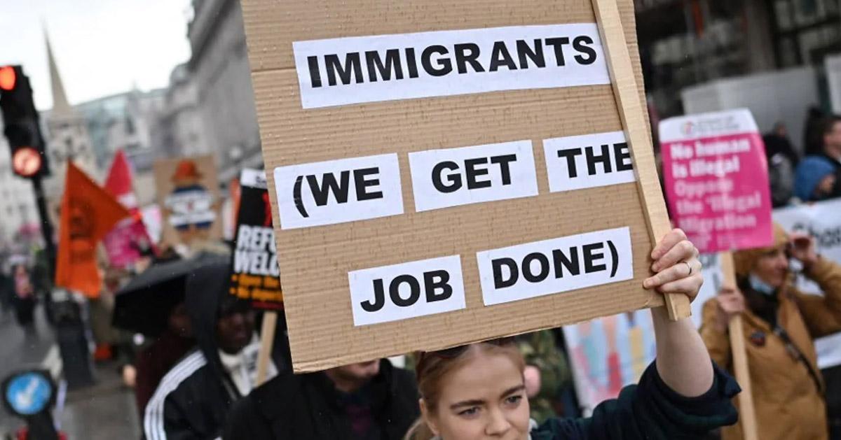 More than 2,000 people join protest in London against criminalizing refugee seekers and illegal immigration bill.