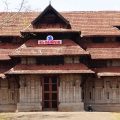 വടക്കുംനാഥ ക്ഷേത്രത്തിലെ ശ്രീകോവിലിൽ സ്ത്രീ പ്രവേശിച്ചു; വിമർശനം