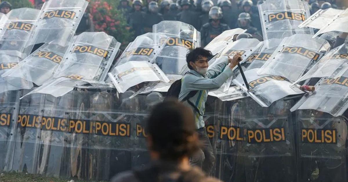 “Mass Protests Drive Indonesia to Abandon Controversial Electoral Regulation Reforms”[embed]https://www.youtube.com/watch?v=JZIDxyOEV34[/embed]