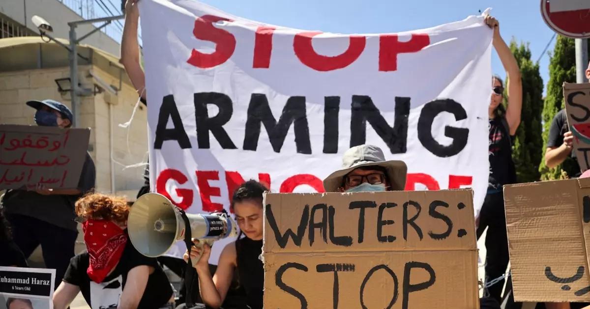 British Diplomat Resigns Amid Accusations of Israeli Battle Crimes in Gaza