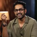 എടാ..നിനക്കറിയുവോ...എന്ന് ചോദിച്ച് ആംബുലന്‍സ് വരുന്നതുപോലെയാണ് ആ നടി വരിക; പേടിയാണ് എനിക്ക് അവളെ: ആസിഫ് അലി