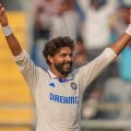 രോഹിത്തും വിരാടും വിരമിച്ചപ്പോള്‍ ഇങ്ങേര് തകര്‍ക്കുകയാണല്ലോ; ടെസ്റ്റ് ക്രിക്കറ്റില്‍ ചരിത്രം സൃഷ്ടിച്ച് സര്‍ ജഡേജ!