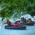 അടവി ഇക്കോ ടൂറിസം കേന്ദ്രത്തിലെ താത്കാലിക ജോലിക്കാരെ പിരിച്ചുവിട്ട സംഭവം; പ്രതിഷേധം കനപ്പിച്ച് തൊഴിലാളികൾ