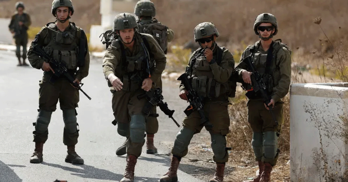 Israeli settlers attack army in West Bank; soldiers criticized for opening fire