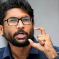 പ്രധാനമന്ത്രിയും ആഭ്യന്തരമന്ത്രിയും മനുസ്മൃതിയെ ഭരണഘടനയ്ക്ക് മുകളിൽ പ്രതിഷ്ഠിക്കുന്നു, ദളിതർക്ക് നേരെ കണ്ണടക്കുന്നു: ജിഗ്നേഷ് മേവാനി