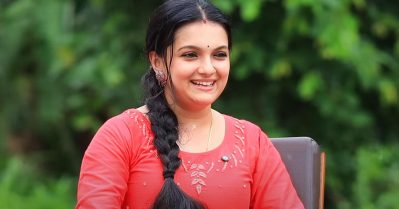 അനിയത്തി പ്രാവ് ഇത്ര ഹിറ്റാകുമെന്ന് അറിയാതെ അഭിനയിച്ചു; അന്ന് എനിക്കൊന്നും അറിയില്ലായിരുന്നു: ശരണ്യ