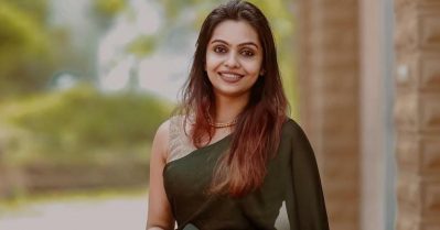 അന്യഭാഷാ സിനിമയിലെ ഗ്ലാമറസ് റോളുകളിലേക്ക് വിളി വരുന്നുണ്ട്; അഭിനയിക്കാനായി കേംപ്രമൈസുകൾക്ക് തയ്യാറല്ല: തൻവി റാം