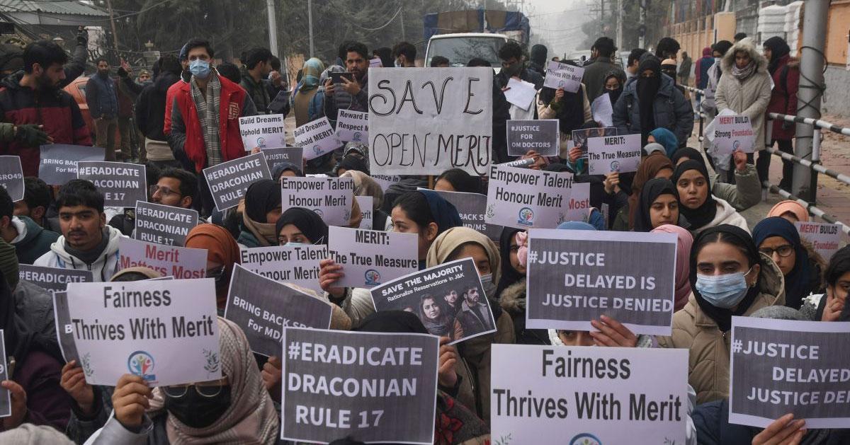 Kashmir students protest 