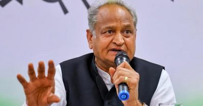 ക്രിസ്ത്യാനികൾക്കെതിരായ ആക്രമണങ്ങൾ; മോദിയുടെ ഐക്യ സന്ദേശത്തിനും പള്ളി സന്ദർശനത്തിനും വിരുദ്ധം: അശോക് ഗെലോട്ട്