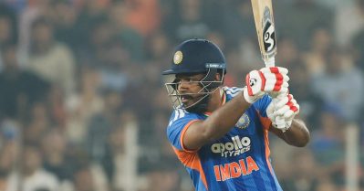 ലോകകപ്പിന് മുമ്പ് പുതിയ പരീക്ഷണത്തിന് സഞ്ജു; ഏകദിനത്തിലും മാസ് എന്‍ട്രിയുണ്ടാവുമോ?