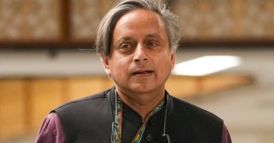 സവർക്കർ പുരസ്ക്കാരം തനിക്ക് സമ്മാനിക്കാനിരിക്കുന്ന വിവരം അറിഞ്ഞത് മാധ്യമങ്ങളിൽ നിന്ന്: ശശി തരൂർ