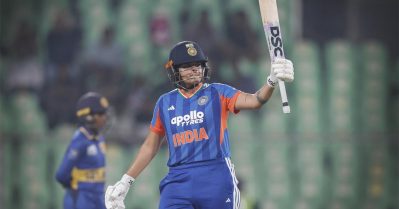 തിരിച്ചുവരവില്‍ ലോകകപ്പ്, ഇപ്പോള്‍ ഇന്ത്യന്‍ ക്രിക്കറ്റിന്റെ ചരിത്രം; ഷെഫാലി ചരിത്രം തിരുത്തുന്നു, സാക്ഷിയായി കേരളം