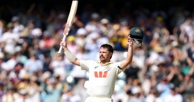 കൈവിട്ട ക്യാച്ചിന് അനുഭവിക്കേണ്ടി വരും, ഈ പോക്ക് ഡബിള്‍ സെഞ്ച്വറിയിലേക്കാ...; ആഷസില്‍ കുതിപ്പുമായി ഓസീസ്