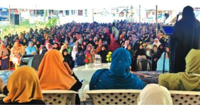 സലഫി പ്രഭാഷകരെ നിറയ്ക്കുന്നു; വനിതാ ലീഗിന്റെ ഹജ്ജ് ക്ലാസ് വിവാദത്തില്‍