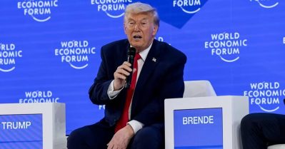 ഒരടിപോലും പിന്നോട്ടില്ല; ഗ്രീൻലാൻഡ് ഏറ്റെടുക്കാൻ ബലപ്രയോഗം നടത്തില്ലെന്നും ട്രംപ്