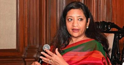 ഹിന്ദി ഭാഷ ഒരു രാഷ്ട്രീയ പദ്ധതി; ഭിന്നിപ്പിക്കുന്നതിനുള്ള ഉപകരണമായി ഭാഷയെ മാറ്റുന്നു: എഴുത്തുകാരി ഗസാല വഹാബ്