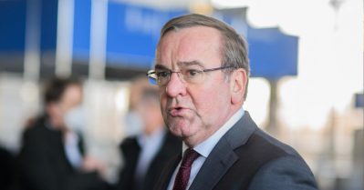 ഉക്രൈനെ ഇനിയും സഹായിക്കില്ല, ആവശ്യത്തിലധികം സൈനിക പിന്തുണ നല്‍കി: ജര്‍മന്‍ പ്രതിരോധമന്ത്രി