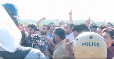 കുമ്പളയിൽ ടോൾ പിരിവിനെതിരെ പ്രതിഷേധം; എം.എൽ.എ അടക്കമുള്ള സമരക്കാരെ അറസ്റ്റ് ചെയ്തു