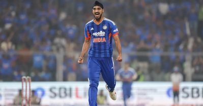 തലയില്‍ വന്ന് വീണത് നാണക്കേടെങ്കിലും വിജയത്തിന്റെ ക്രെഡിറ്റ് ഇവനും കൂടിയുള്ളതാണ്; ചിരിച്ചും കരഞ്ഞും അര്‍ഷ്ദീപ്