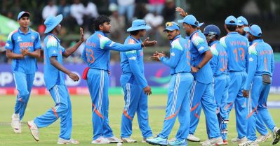 ഇംഗ്ലണ്ടിനെ ചാരമാക്കി ഇന്ത്യയ്ക്ക് ആറാം കിരീടം