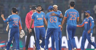 രോഹിത് തുടങ്ങിവെച്ച ആധിപത്യം ടോപ് ഗിയറില്‍; വെടിക്കെട്ട് നേട്ടത്തില്‍ സൂര്യയും സംഘവും