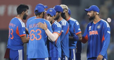 ഇവന്മാര്‍ക്ക് ഭ്രാന്തായാതാടാ! വെടിക്കെട്ടില്‍ പിറന്നത് ലോകകപ്പിന്റെ പുതുചരിത്രം