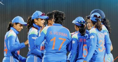 ഓസീസിന്റെ പ്രതികാരം; ഇന്ത്യന്‍ വനിതകള്‍ക്ക് തോല്‍വി തുടക്കം