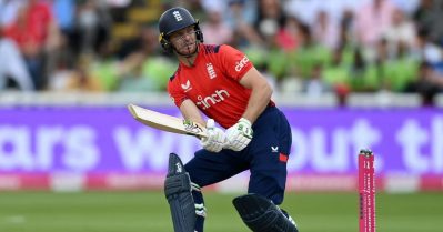 'മൂന്ന് റണ്‍സില്‍ നാലായിരം'; രോഹിത്തിനെയും വിരാടിനെയും വെട്ടി ബട്‌ലര്‍