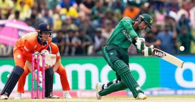 ടി - 20 ലോകകപ്പ്: പാകിസ്ഥാന്റെ ആദ്യ ചോര വീഴ്ത്തി ഡച്ച് പട