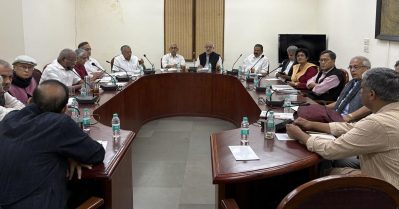 അമേരിക്കന്‍ ആക്രമണത്തെ അപലപിക്കണം; ക്യൂബയ്ക്കും വെനസ്വേലയ്ക്കും ഇറാനുമൊപ്പം നില്‍ക്കണം; കേന്ദ്രത്തോട് പൊളിറ്റ് ബ്യൂറോ