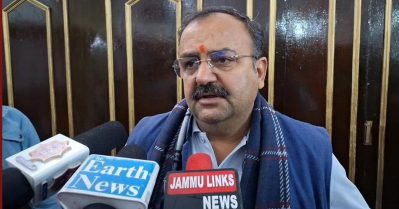 ജമ്മുവില്‍ കശ്മീരികള്‍ സര്‍ക്കാര്‍ ഭൂമി കൈയേറുന്നു': ബി.ജെ.പി എം.എല്‍.എയുടെ പ്രസ്താവനയില്‍ നിയമസഭയില്‍ വന്‍ പ്രതിഷേധം