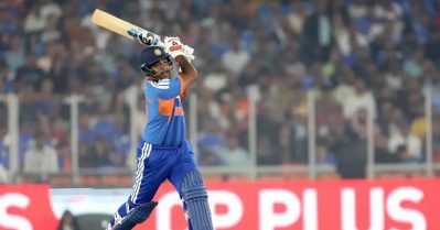 വെടിക്കെട്ട് വീരന്മാരെ ഒന്നടങ്കം വെട്ടി 'സൂപ്പര്‍ ഹിറ്റ്'; വെടിച്ചില്ല് റെക്കോഡില്‍ സഞ്ജു!