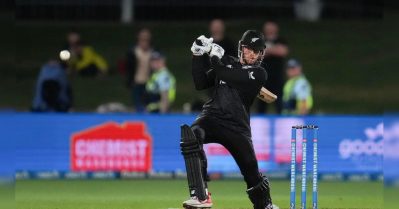 ചരിത്രം കുറിച്ച് സാന്റ്‌നര്‍; ഇങ്ങനൊരു കിവി ആദ്യം!