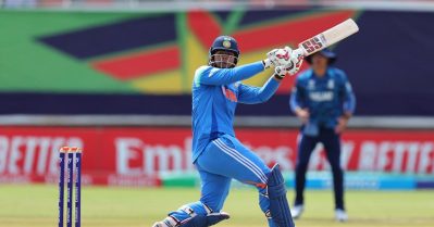 കലാശപ്പോരിലും വൈഭവ് മാജിക്; ഇംഗ്ലണ്ടിനെതിരെ ഫിഫ്റ്റി