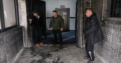 വെസ്റ്റ് ബാങ്കില്‍ മസ്ജിദ് കവാടത്തിന് തീയിട്ട് ഇസ്രഈലി കുടിയേറ്റക്കാര്‍