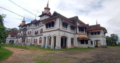 കവടിയാര്‍ കൊട്ടാരത്തില്‍ മോഷണം; 2 കോടിയുടെ ആഭരണങ്ങള്‍ നഷ്ടപ്പെട്ടതായി ഗൗരി ലക്ഷ്മി ഭായ്