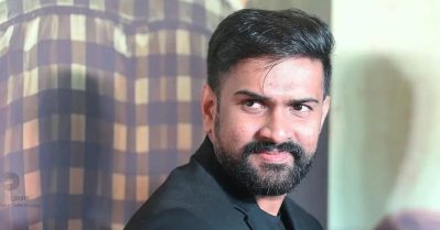 എയറിലാകുമോ എന്ന പേടിയൊന്നും എനിക്കിപ്പോള്‍ ഇല്ല; സോഷ്യല്‍ മീഡിയ ഒരു ഫില്‍ട്ടറില്ലാത്ത പ്ലാറ്റ്‌ഫോം: നിരഞ്ജ് മണിയന്‍പിള്ള രാജു