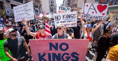 ഇറാന്‍ യുദ്ധം നിര്‍ത്തുക; അമേരിക്കയില്‍ ട്രംപിനെതിരെ 'നോ കിങ്‌സ്' പ്രതിഷേധം; ദശലക്ഷക്കണക്കിന് ആളുകള്‍ തെരുവിലിറങ്ങി