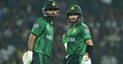 ലോകകപ്പ് ചരിത്രം തിരുത്തി പാക് പട; അലനും സീഫേര്‍ട്ടും വീണു ഇനി സിംഹാസനം വാഴുന്നത് ഇവര്‍!