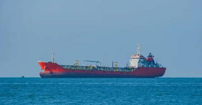 യു.എസ് ഉപരോധത്തിന് മറുപടി;എണ്ണയും വാതകവുമായി രണ്ട് റഷ്യന്‍ കപ്പലുകള്‍ ക്യൂബയിലേക്ക്; റിപ്പോര്‍ട്ട്